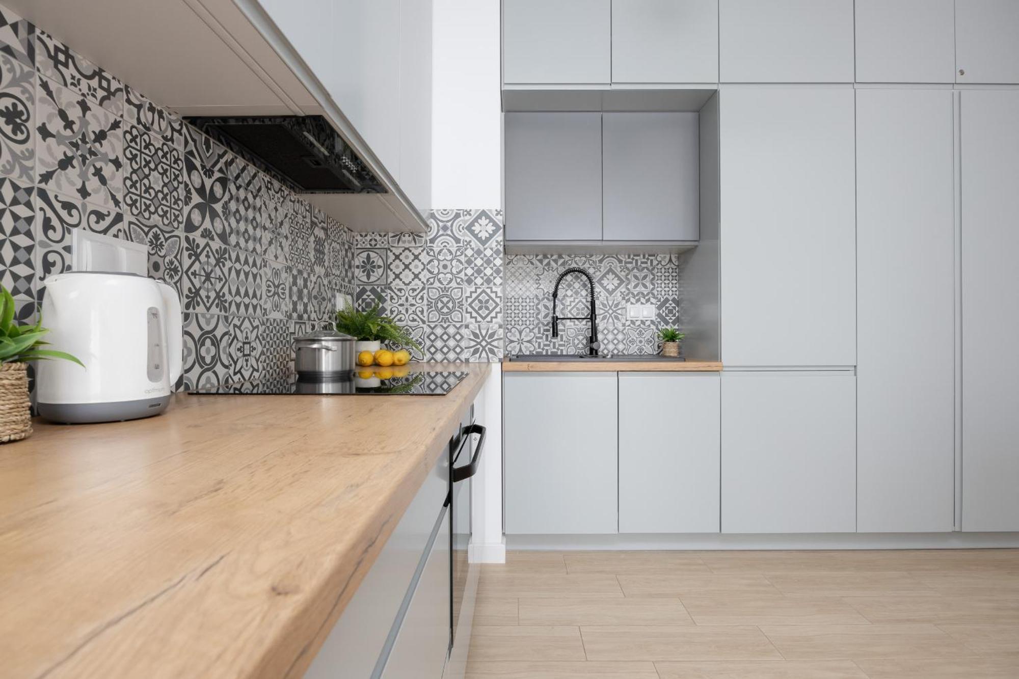 Metro Targowek One Bedroom For 4 With Furnished Balcony By Renters Lägenhet Warszawa